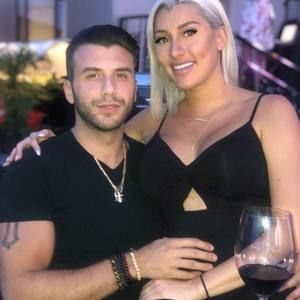 Meet your Posher, Joëlle